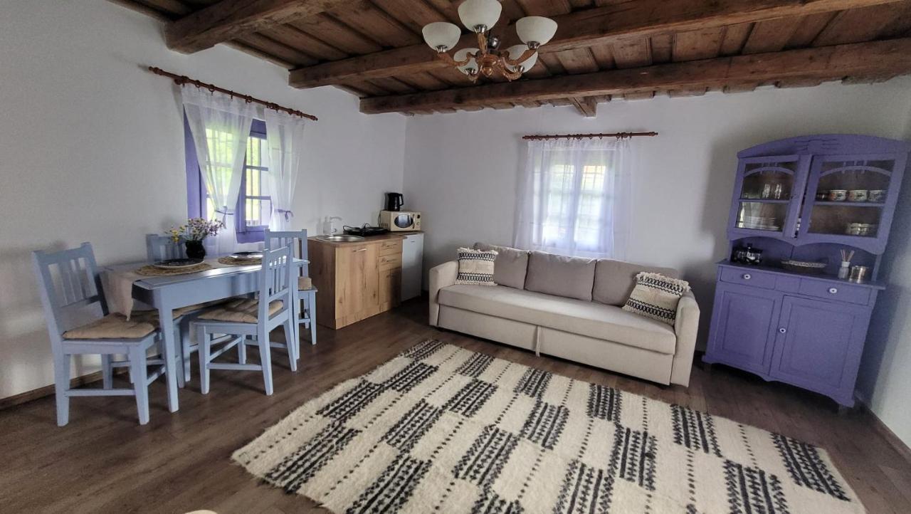Casa Cu Lavanda Petroşani Buitenkant foto