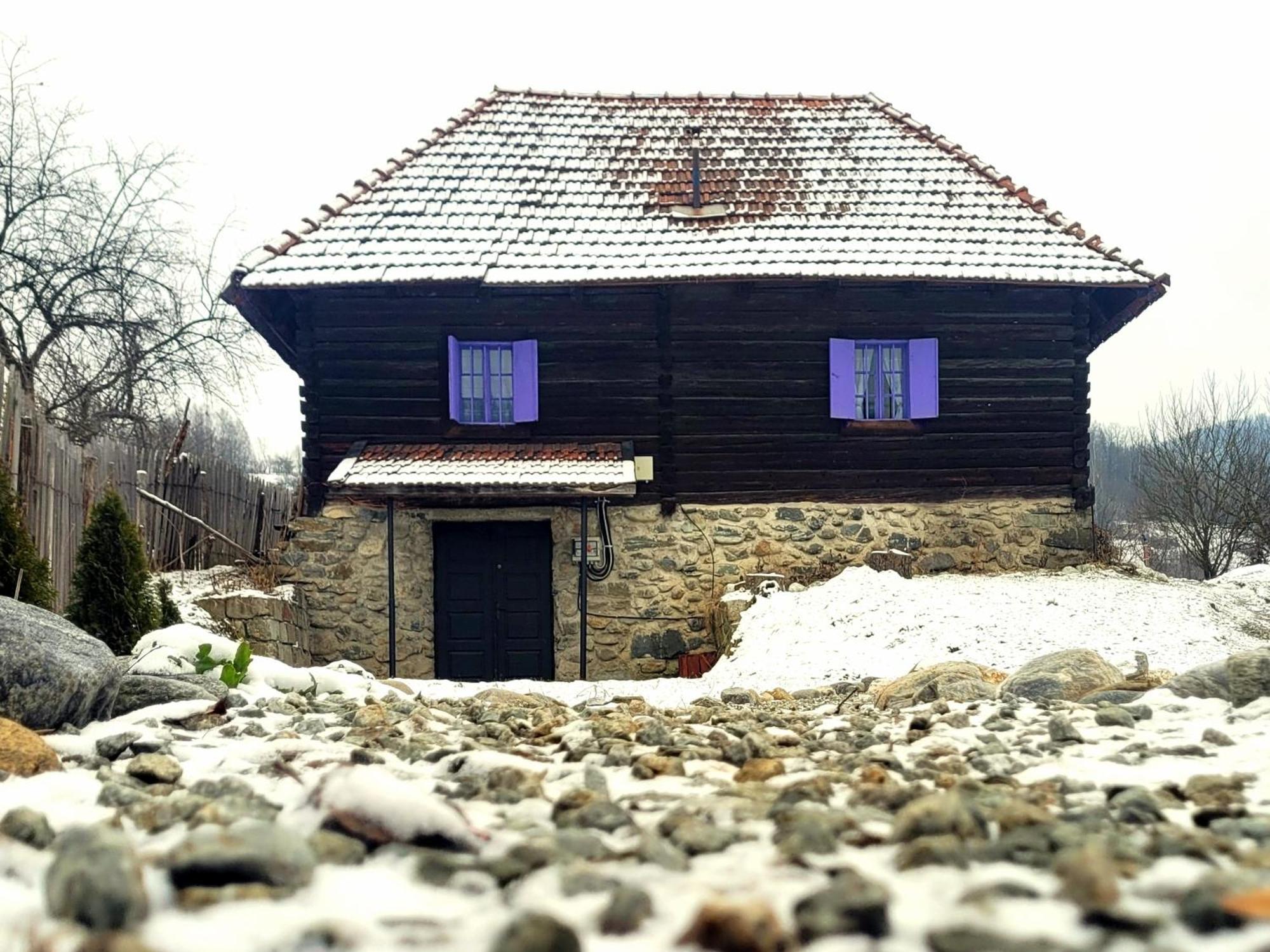 Casa Cu Lavanda Petroşani Buitenkant foto